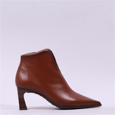 Hispanitas Paris V Cut Heel Ankle Boot - Tan Leather